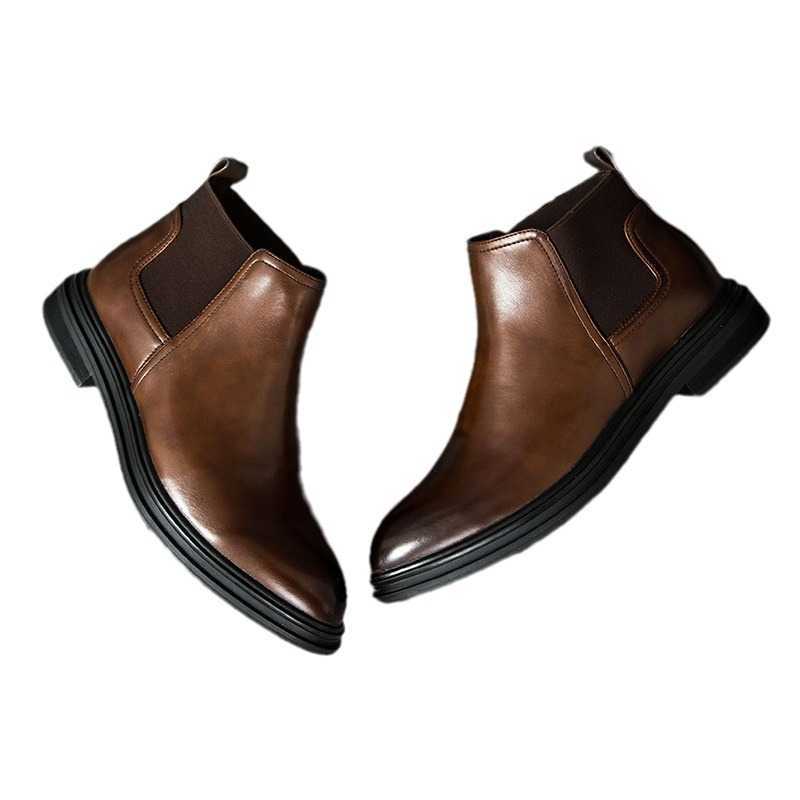 Martin Boot Oversized Pointed Chelsea Boots English Slip-on Leather Ankle Boots Business Mens Boots Model Fashion Boots 240927