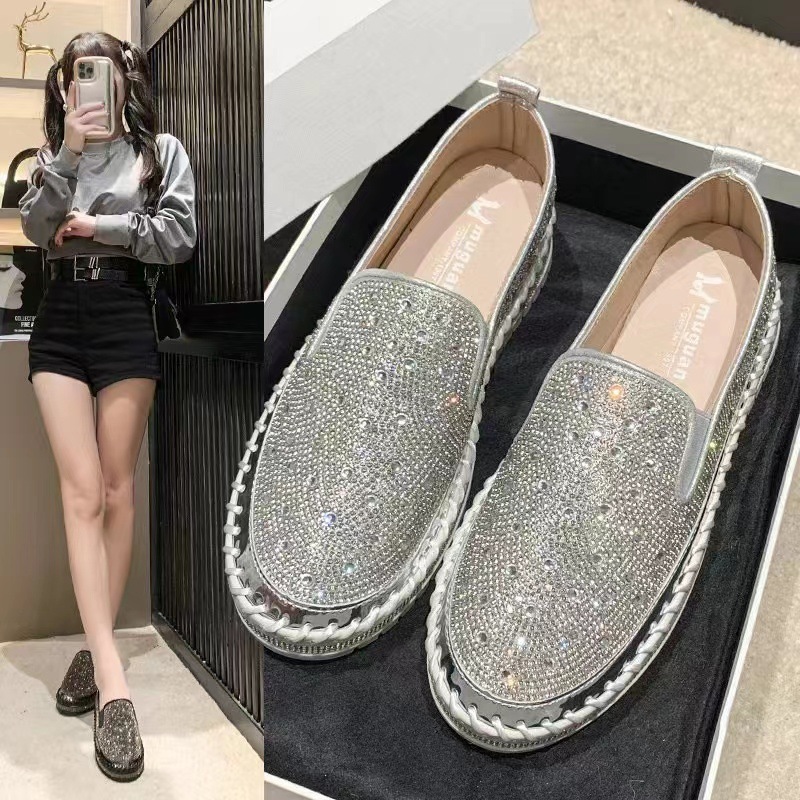 Women's Shoes 2023 Spring New Large Size Women's Shoes Flat Bottom Casual One Step Lazy Shoes