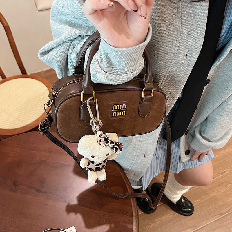 Designer Handheld Bowg Autumn/Winter 2024 New Trendy Boston Versatile Single Shoulder Crossbody Bag