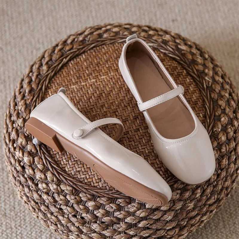 Single line flat shoes womens low boots spring new square toe single shoes college Mary Jane shoes high heels Y241019