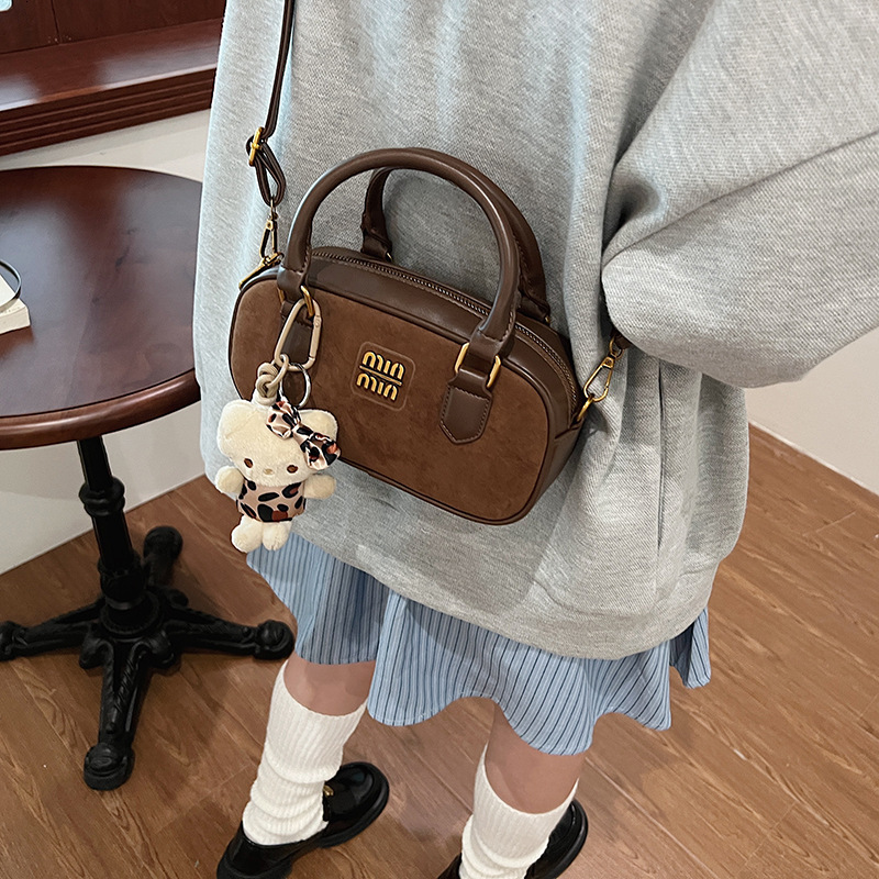 Designer Handheld Bowg Autumn/Winter 2024 New Trendy Boston Versatile Single Shoulder Crossbody Bag
