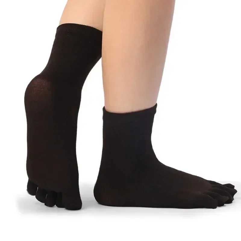 Toe Long Socks Autumn Winter Men Solid Color Warm Cotton Five Fingers Socks Daily Sports Running In Tube Socks Fashion AccessoryXJ241019