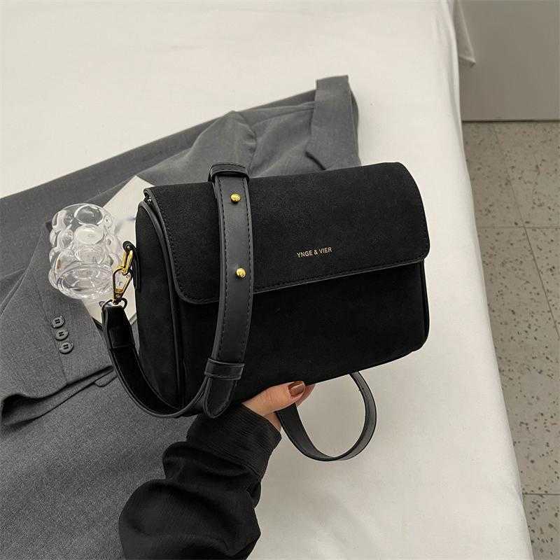 CMM Popular Womens New Trendy and High End Suede Small Square Bag Autumn and Winter Single Shoulder Crossbody Bag