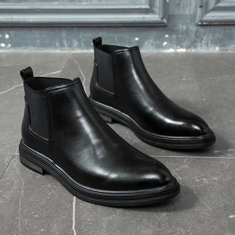 Martin Boot Oversized Pointed Chelsea Boots English Slip-on Leather Ankle Boots Business Mens Boots Model Fashion Boots 240927