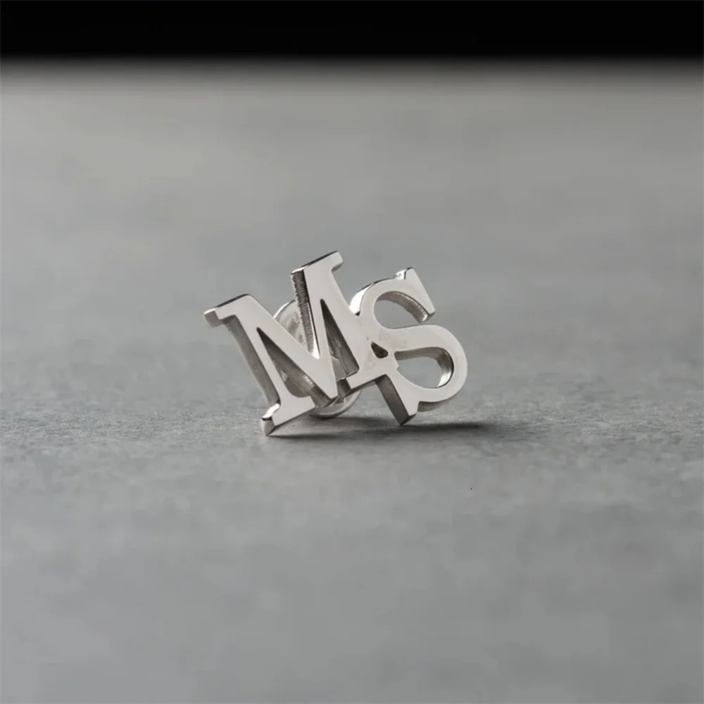 Tangula Custom Name Initials Brooch Stainless Steel Personalized Letter Mens Set Collar Tie Collar Brooch Dad Gift 241018