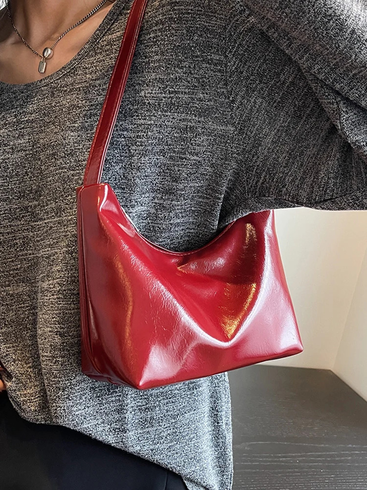 Red patent leather womens underwear bag gloss shoulder bag solid color simple wedding handbag 241018