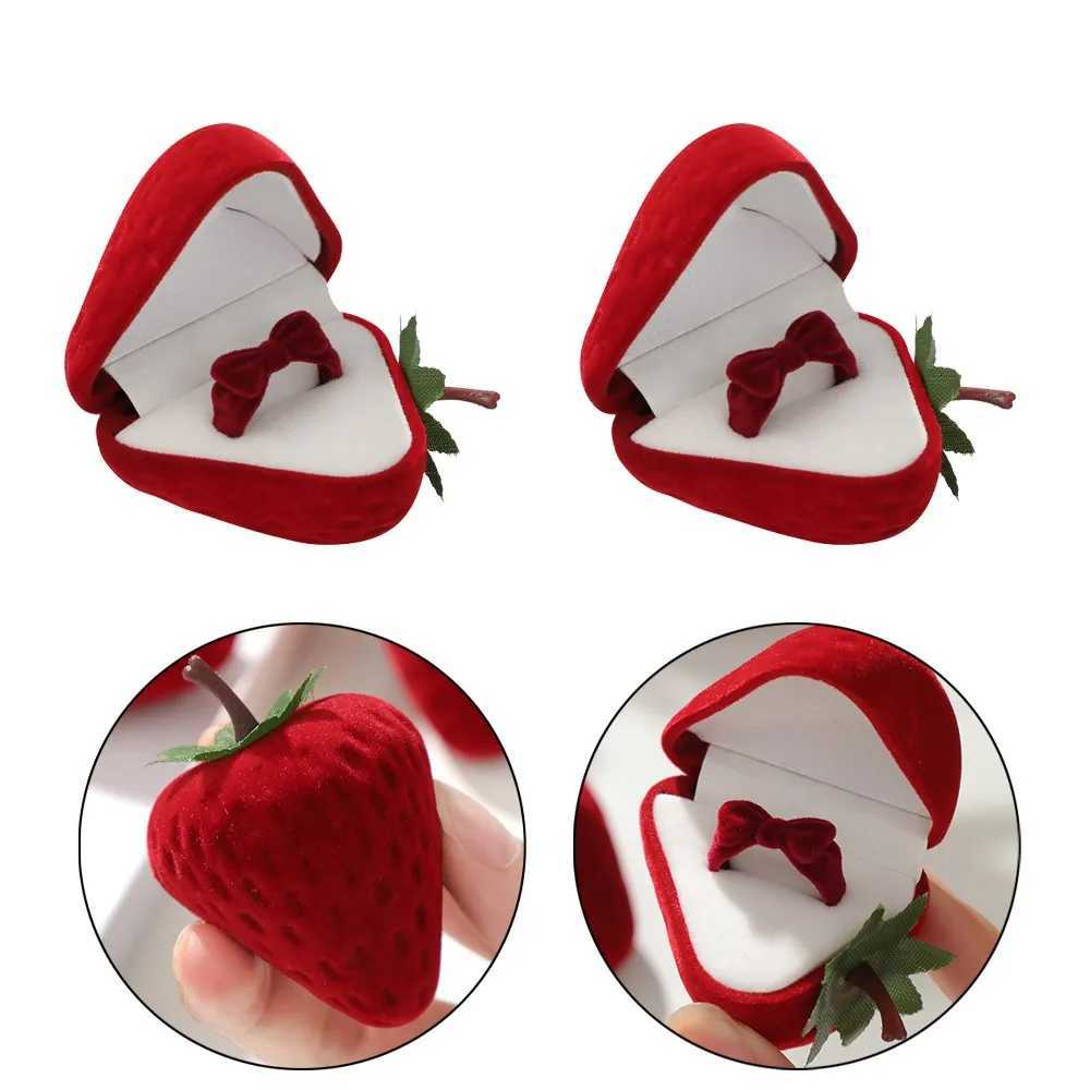 Strawberry Box Pearl Box Ring Storage Box Valentines Day Gift Ring Display Stand Fashion Earrings Inlaid Jewelry Box W241019