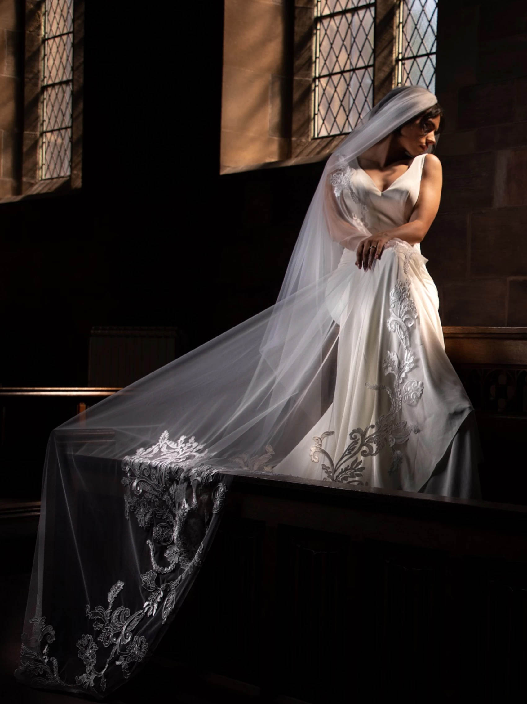 Simple Wedding Veils High Quality Appliques One Layer Cathedral Length Bride Veil Applique Edge Custom Made Bridal Accessories