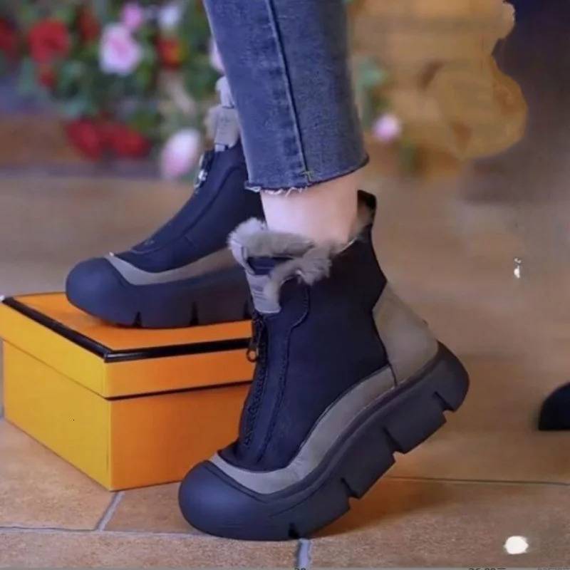 Winter chiffon cotton shoes for women plush insulation anti slip short boots increased height version high top shoes 241018