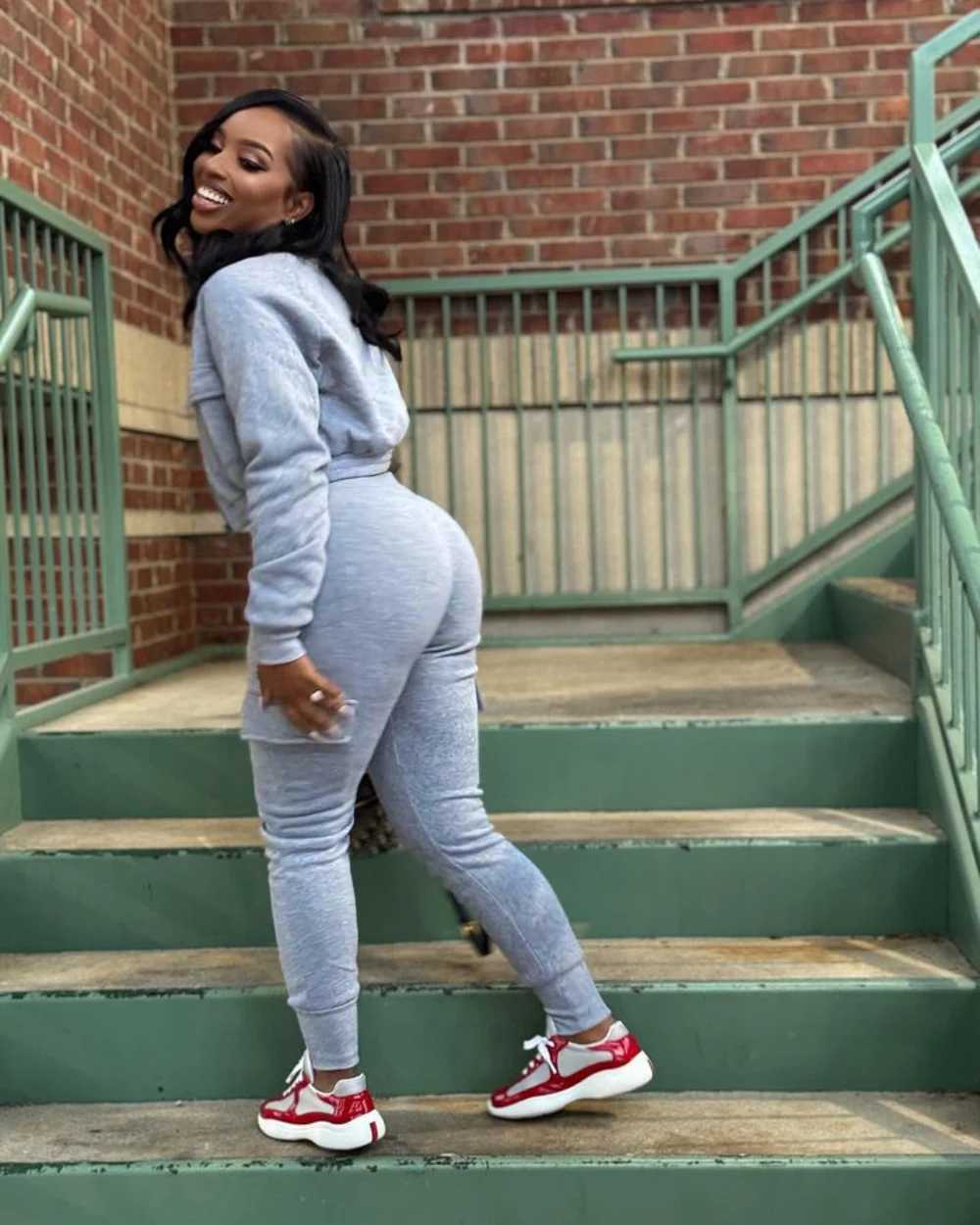 Women's Two Piece Pants Womens Track Set Autumn/Winter Casual Goods Jogging Set Sportswear Long Sports Shirt Jacket Set Womens Two Piece Pants Se