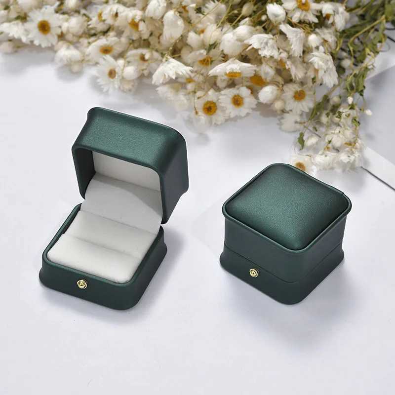 Ring Box Recommended for Couples PU Leather Jewelry Gift Box Ring Earrings Jewelry Display for Wedding and Engagement W241019