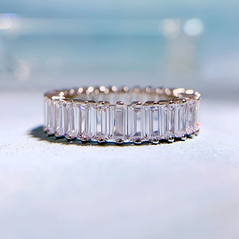 Sterg Sier Moissanite Wedding Ring: Emerald Cut White Stone Eternity Women's Engagement Band dh910320090