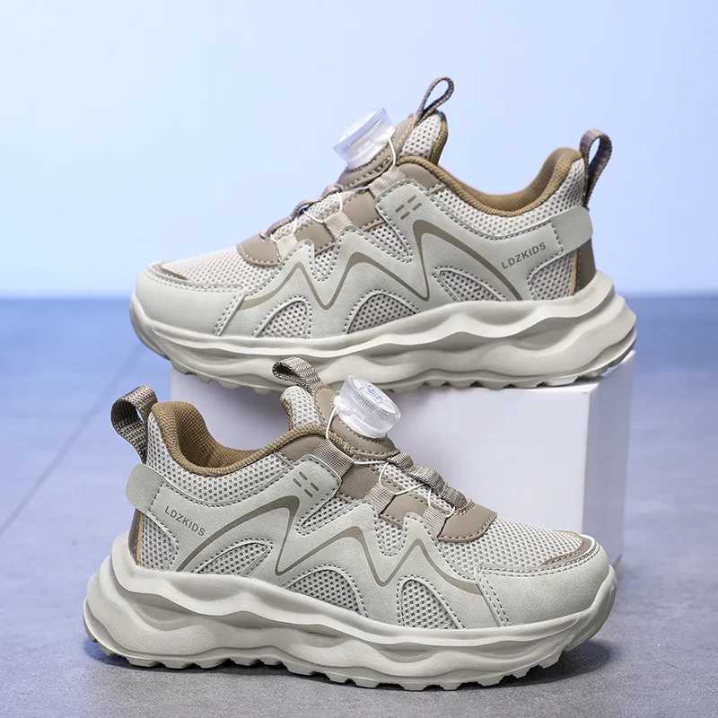Athletic Outdoor 2024 new childrens mesh sports shoes summer breathable childrens shoes anti slip mens and womens shoes H241019