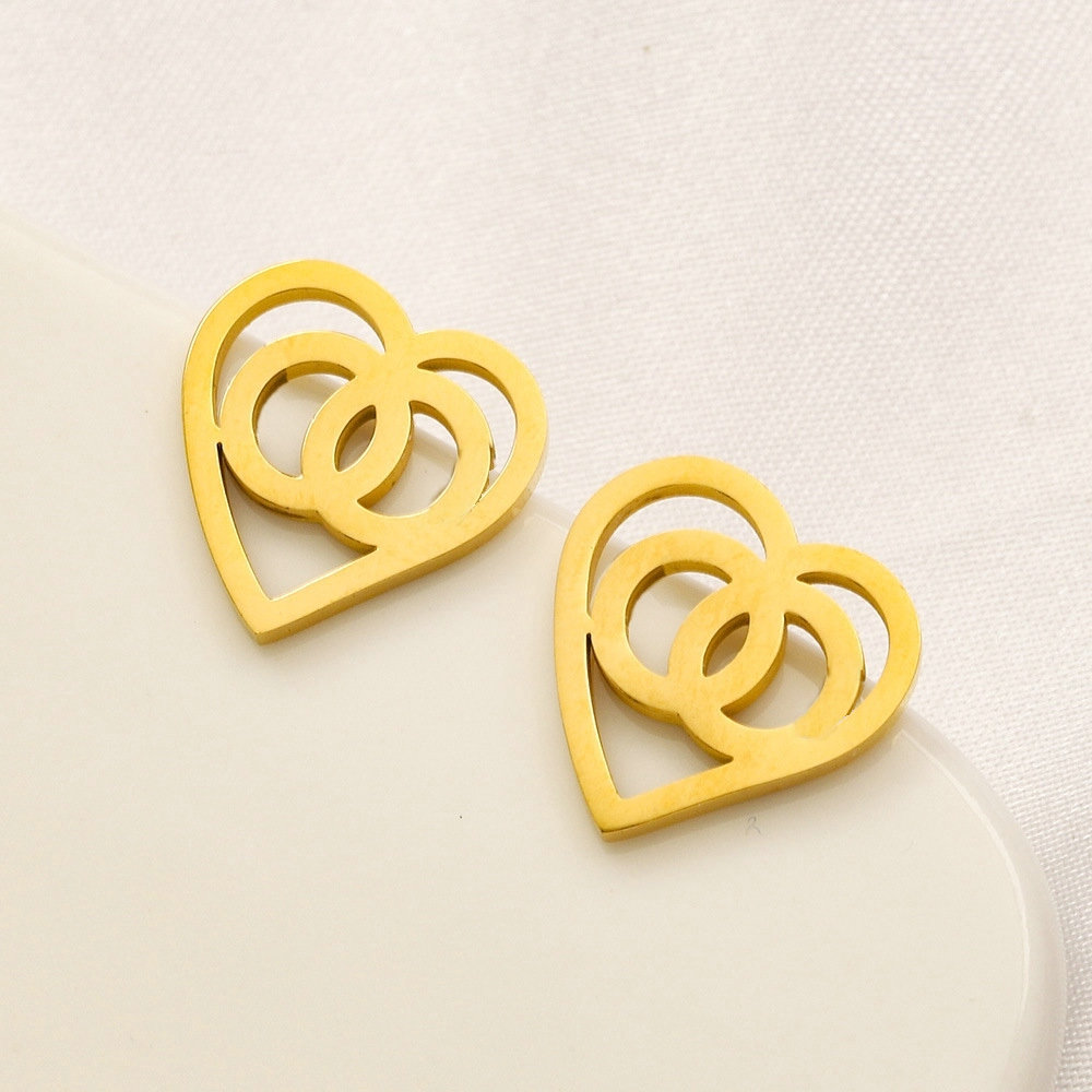 Designer Brand Letter Stud Earring Loves heart-shaped Gold Earrings Women Party Jewelry Accessories