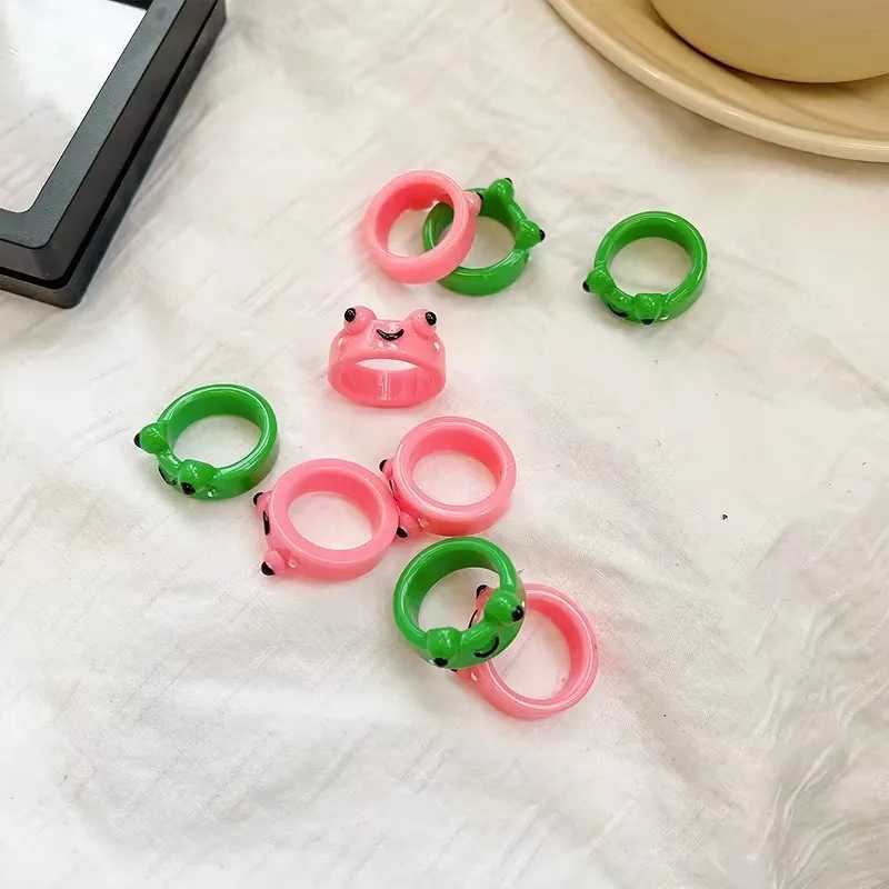 2pc Cute Frog Ring Lover Polymer Clay Resin Acrylic Ring Female Couple Travel Ring Summer Fashion Animal Jewelry Gift Y241019