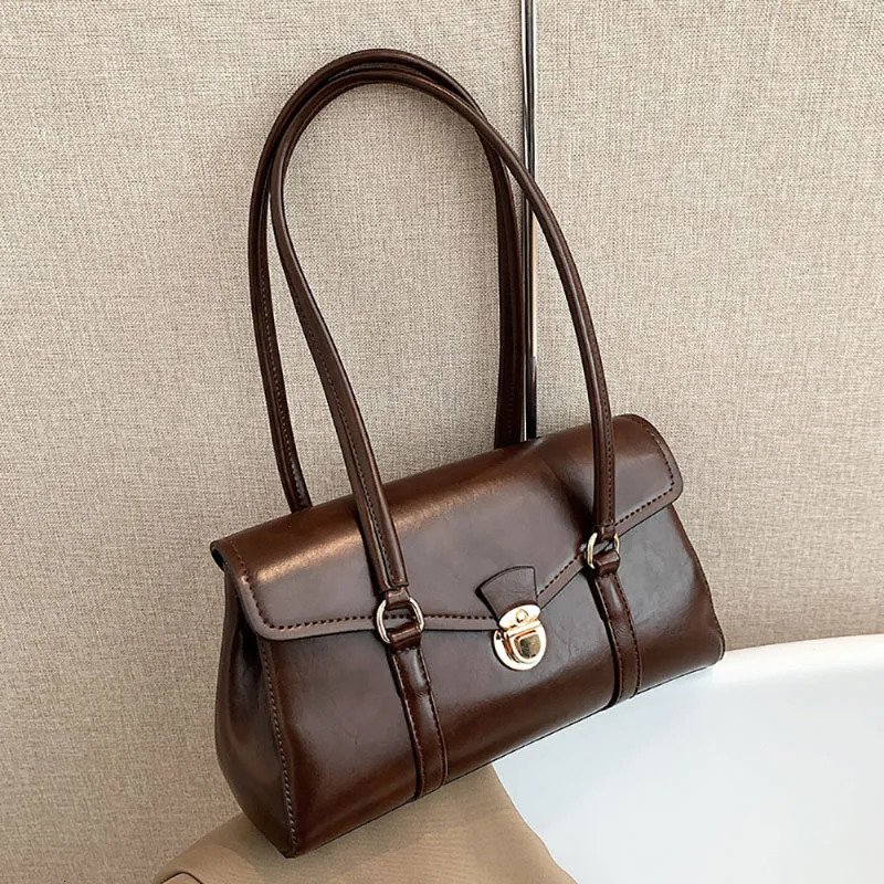 Retro high-end sensory lingerie handbag for women red simple style Korean texture commuting portable shoulder bag 241018