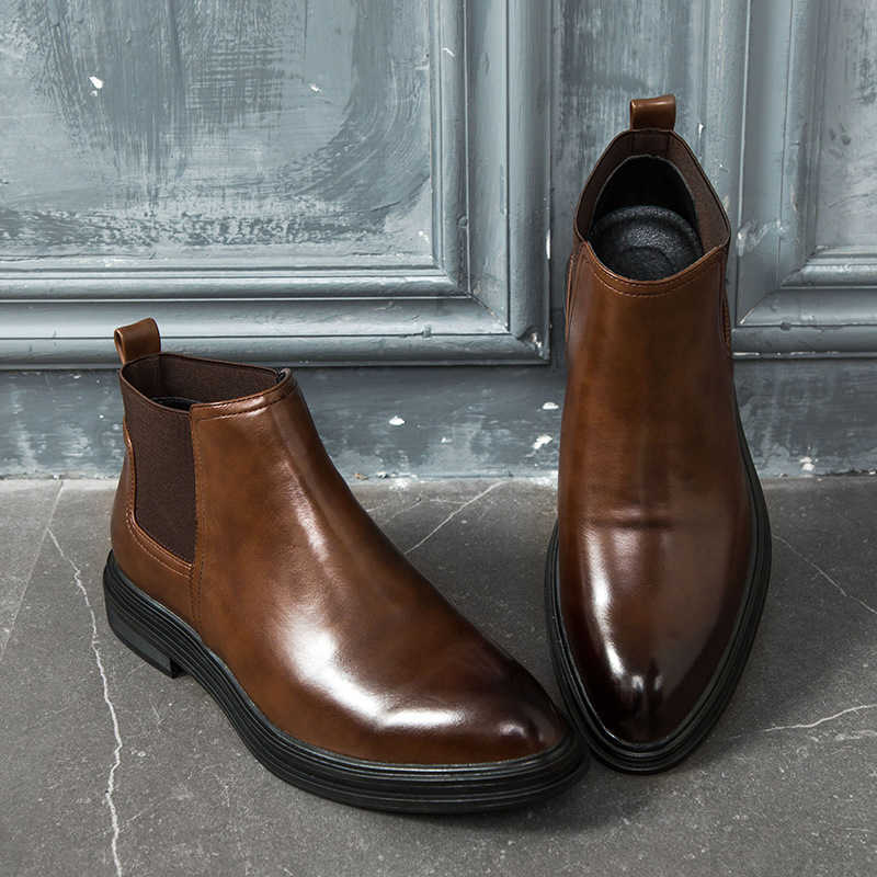 Martin Boot Oversized Pointed Chelsea Boots English Slip-on Leather Ankle Boots Business Mens Boots Model Fashion Boots 240927