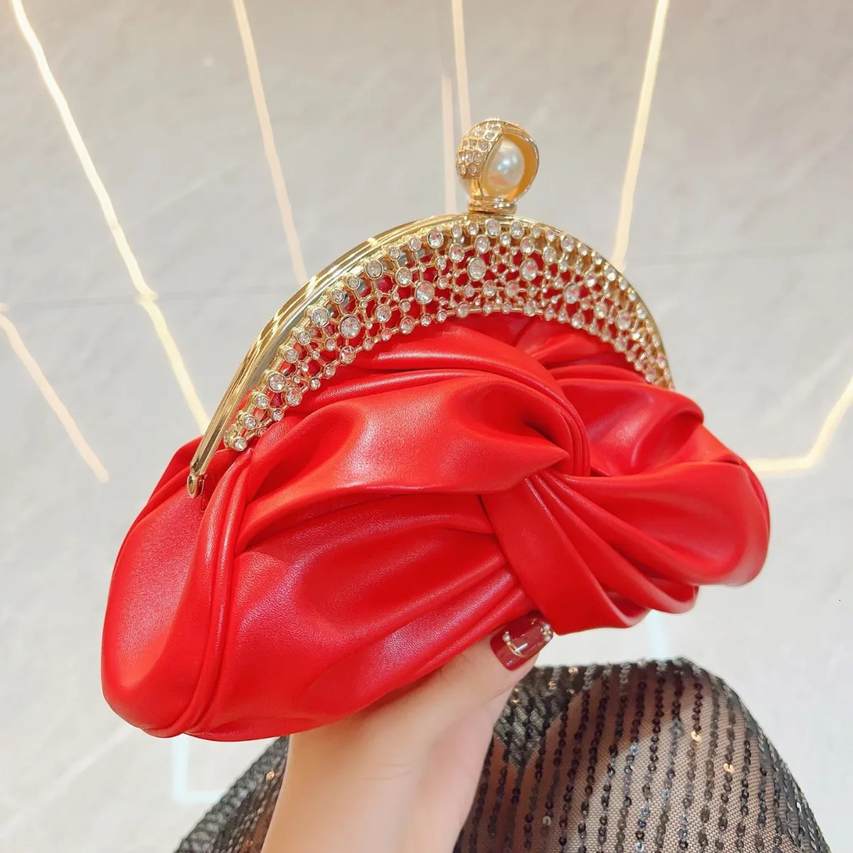 Gold silver red vintage womens bag fashionable pearl crystal clutch small wallet party chain shoulder bag womens handbag 241018