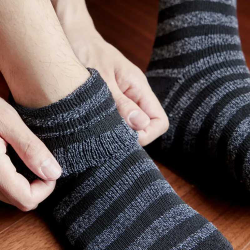 Winter Cold Proof Warm Sock Men Simple Thickened Cashmere Mid Length Socks Cold Autumn High Heat Storage Thick Cotton HosieryXJ241019