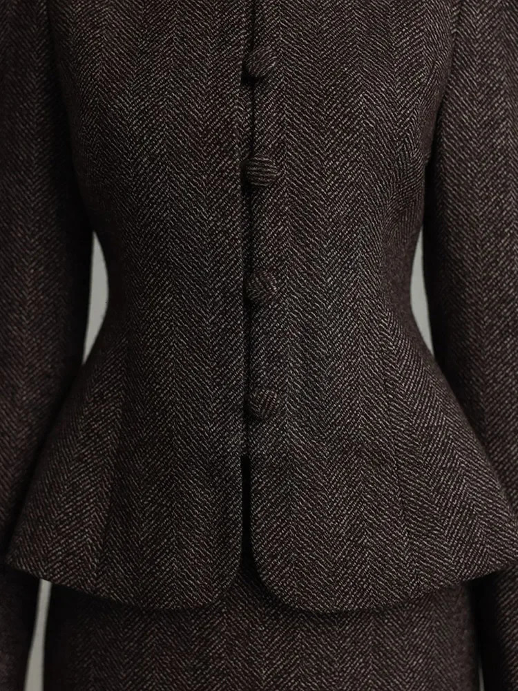 V Neck Solid Color Full Sleeve Elegant Short Coat Fashion Single Breasted Slim Suit Coats Fall Woman Outerwear 241018