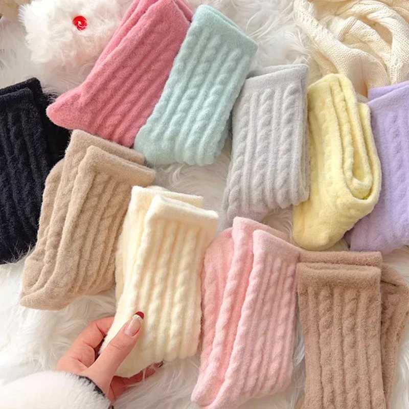 Winter Warm Thick Velvet Socks Men Coral Fleece Thick Plus Stocking Girls Fluffy Floor Sleeping Middle Tube Sock Hosiery SoxesXJ241019