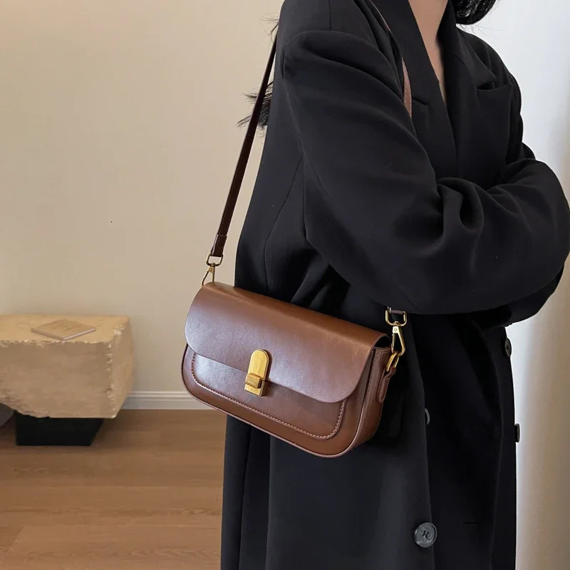 LEFTSIDE Fashion Mini Flip Pu Leather Cross Body Bag for Women Trend er Simple Solid Color Handbags and Wallets 241018