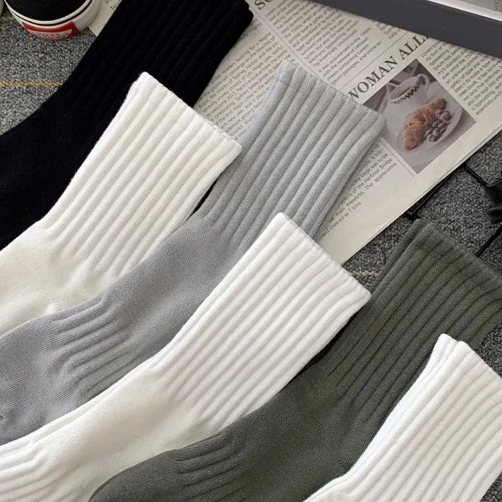 1 Pair Men Black White Warm Socks Autumn Winter Male Breathable Solid Color Sport Long Middle Tube Casual Socks Hosiery For MenXJ241019