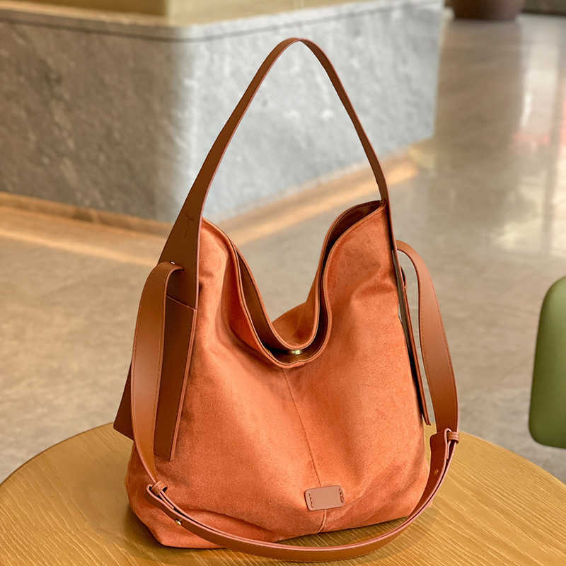 CMM Suede Bag For Women New High End Large Capacity Shoulder Bag Versatile Commuting Tote Bucket Bag