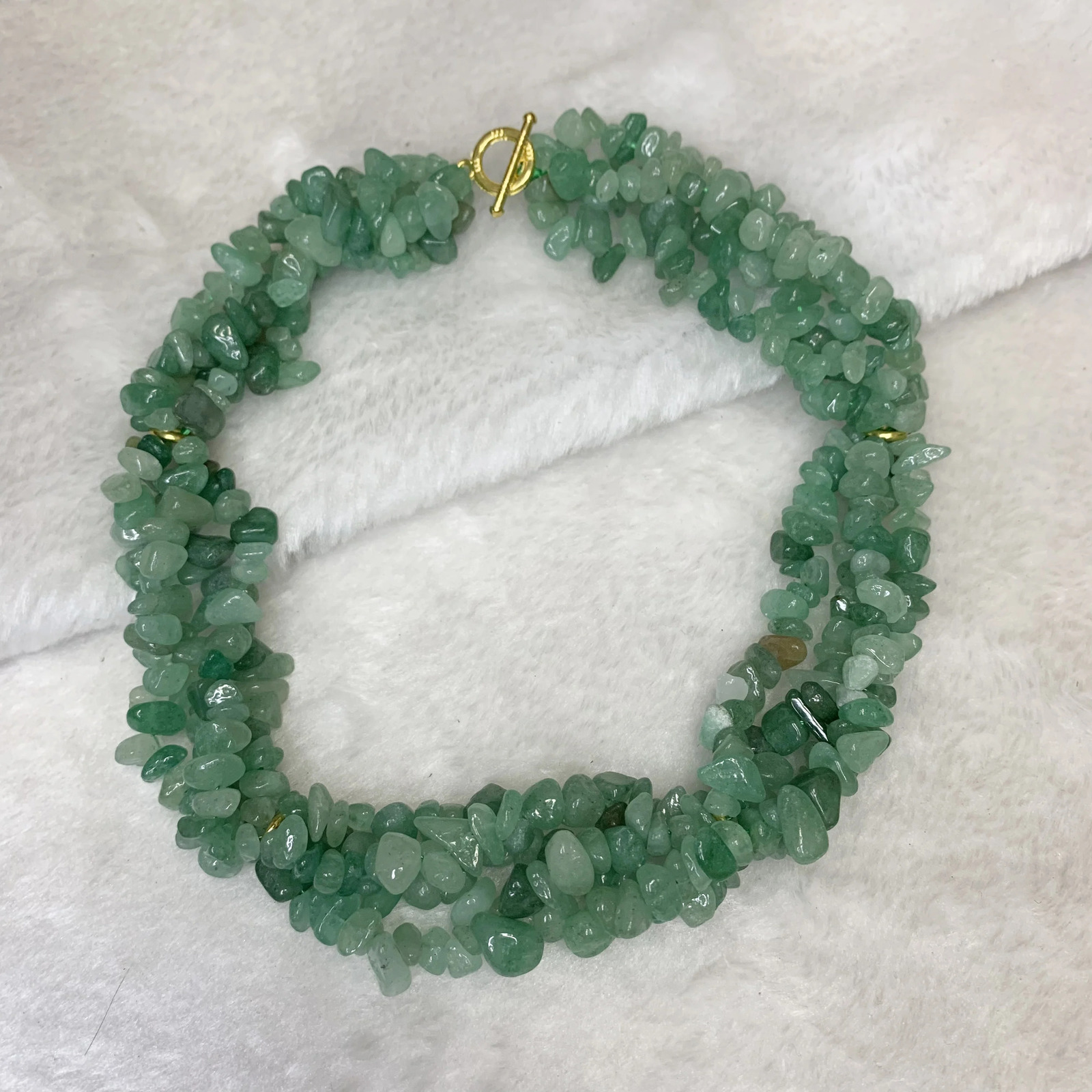 Natural green aventurines stone short necklace Clavicle chain multi-layer necklace Scar cover necklace Irregular chain 241018