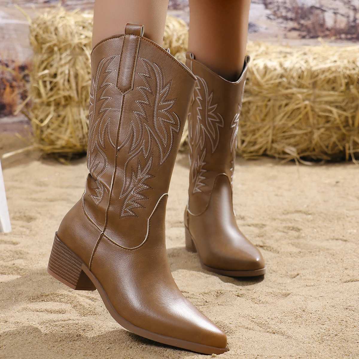 2024 Plus Size 43 Winter White Mid Leg Boots Retro Brown Cowboy Boots Womens Landing Shoes Embroidered Cowboy Boots Y241019