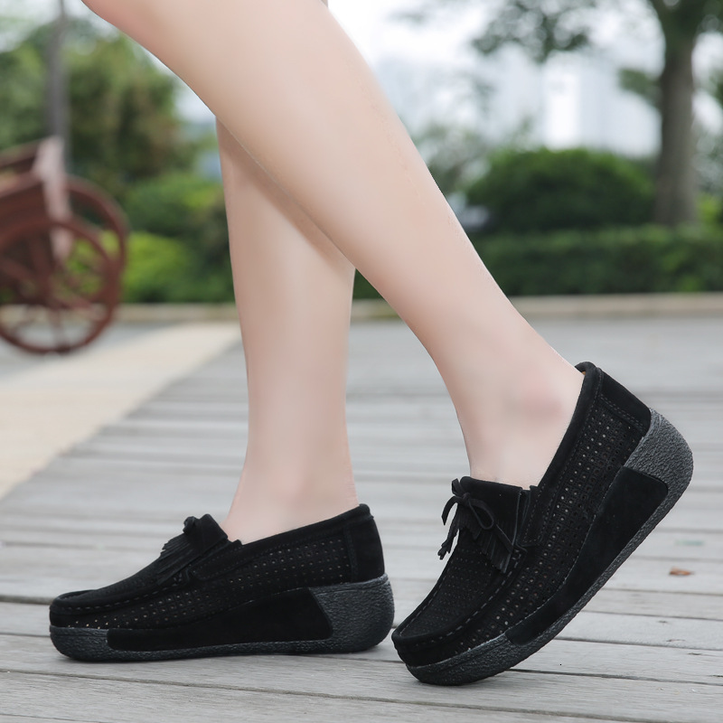 Spring and Autumn Breathable Women's Shoes Velvet Leather Thick Bottom Hollow Single Shoes Mom Slope Heel Women's Shoes Swinging Shoes Women