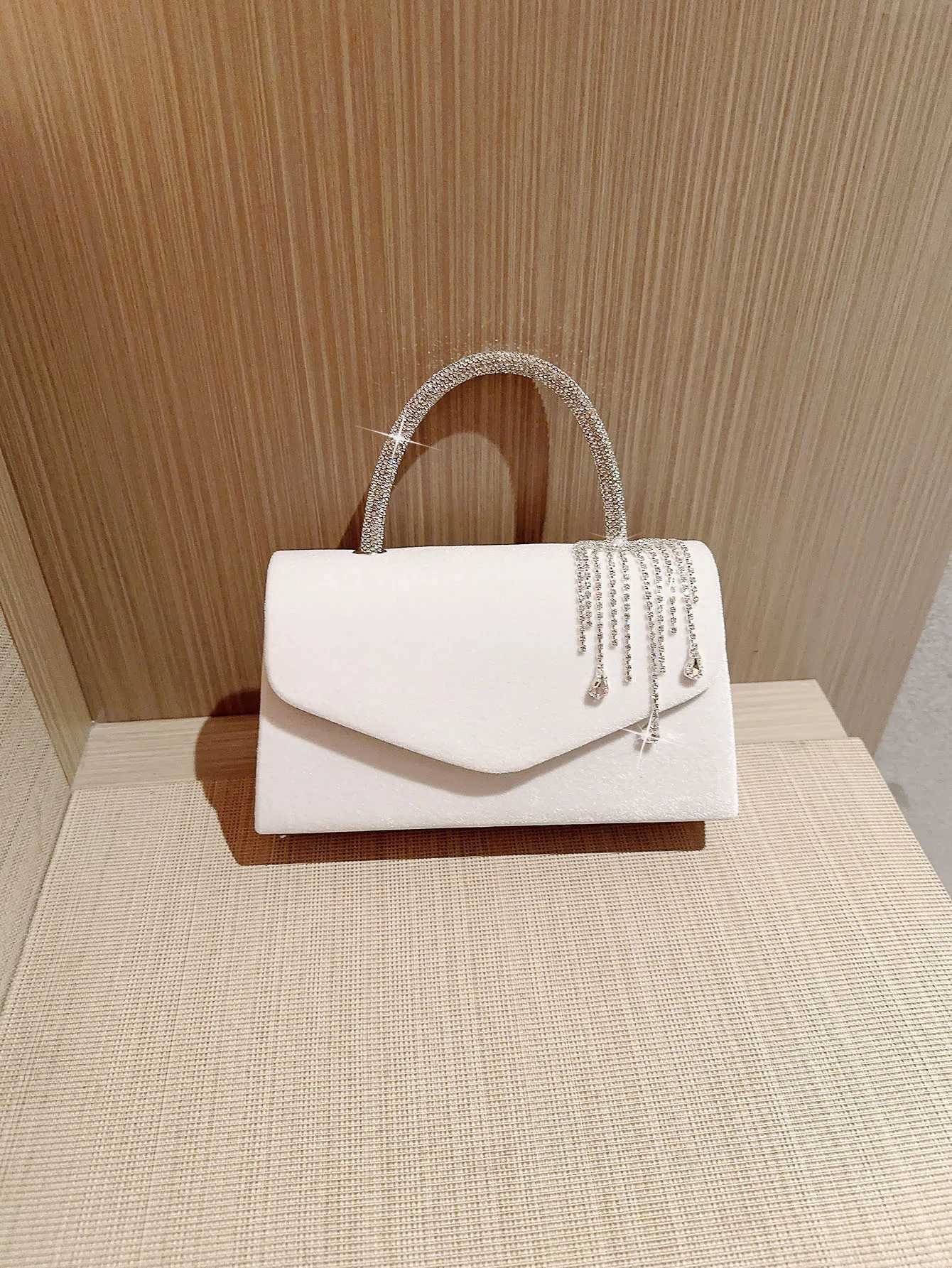 Ladies Autumn Retro Velvet Flaps Evening Bag Dress Tassel Handbag Banquet Bag Promotion Bag Party Handbag Bridal Bag Y241019
