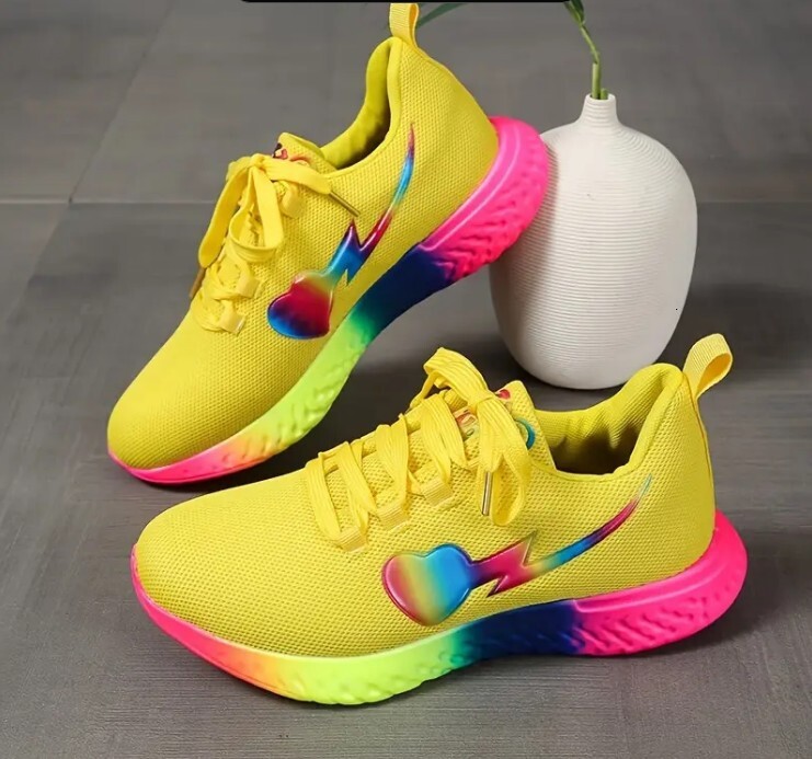 2023 Summer Thick Sole Casual Knitted Sports Shoes Women's Large Lace up Rainbow Low Top Running Shoes Single Shoe