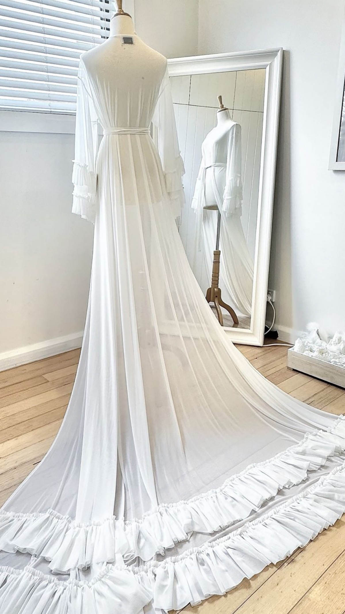Illusion Evening Dress V Neck Long Sleeve Tiered Pregnant Party Split Tulle Women Bathrobe Ruffles Nightgown Pijama Custom Made