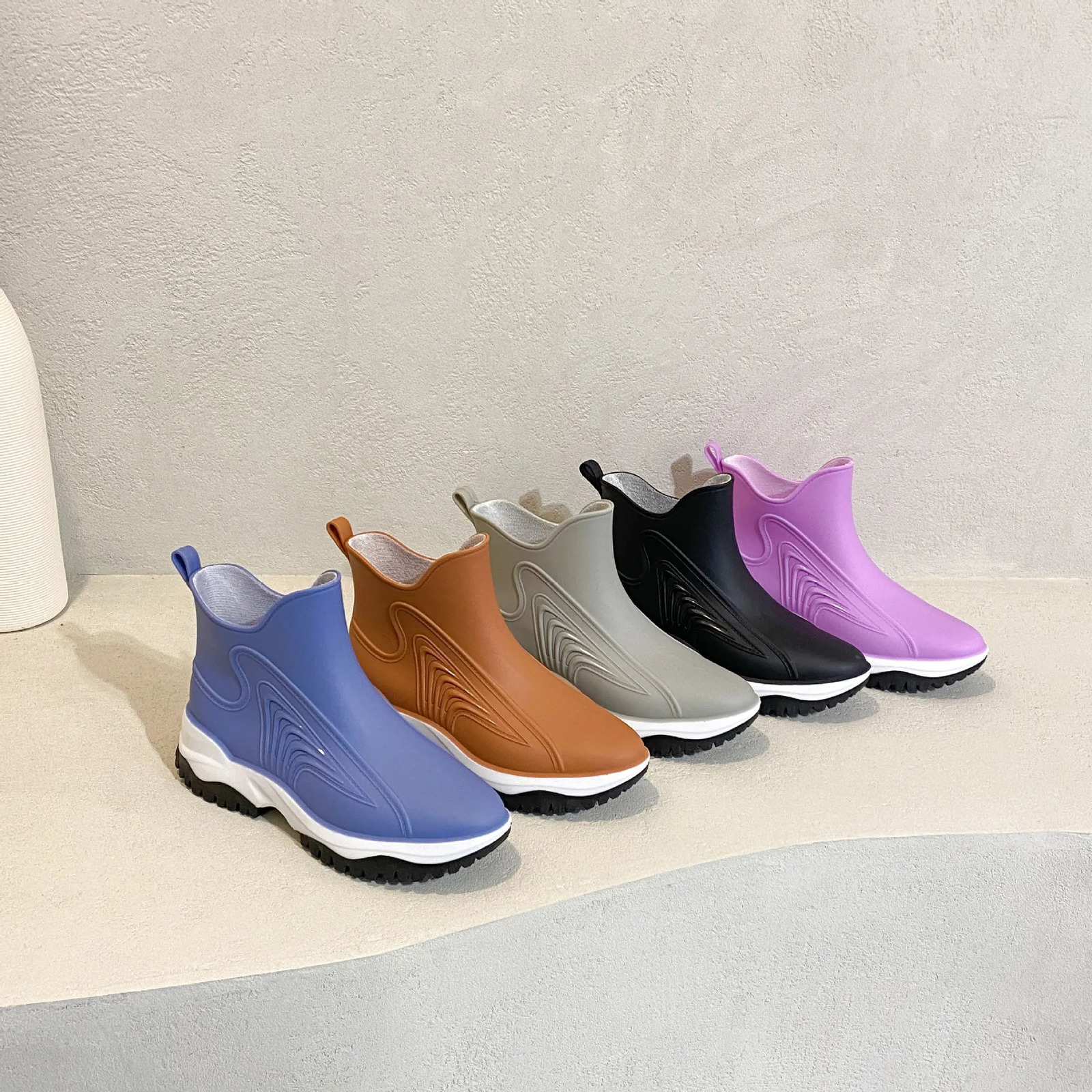 Women Rainboots Slip-on Waterproof Ankle Boots PVC Anti-Slip Spring Autumn Rain Shoes Platform Woman Fishing Rubber Shoes 241010