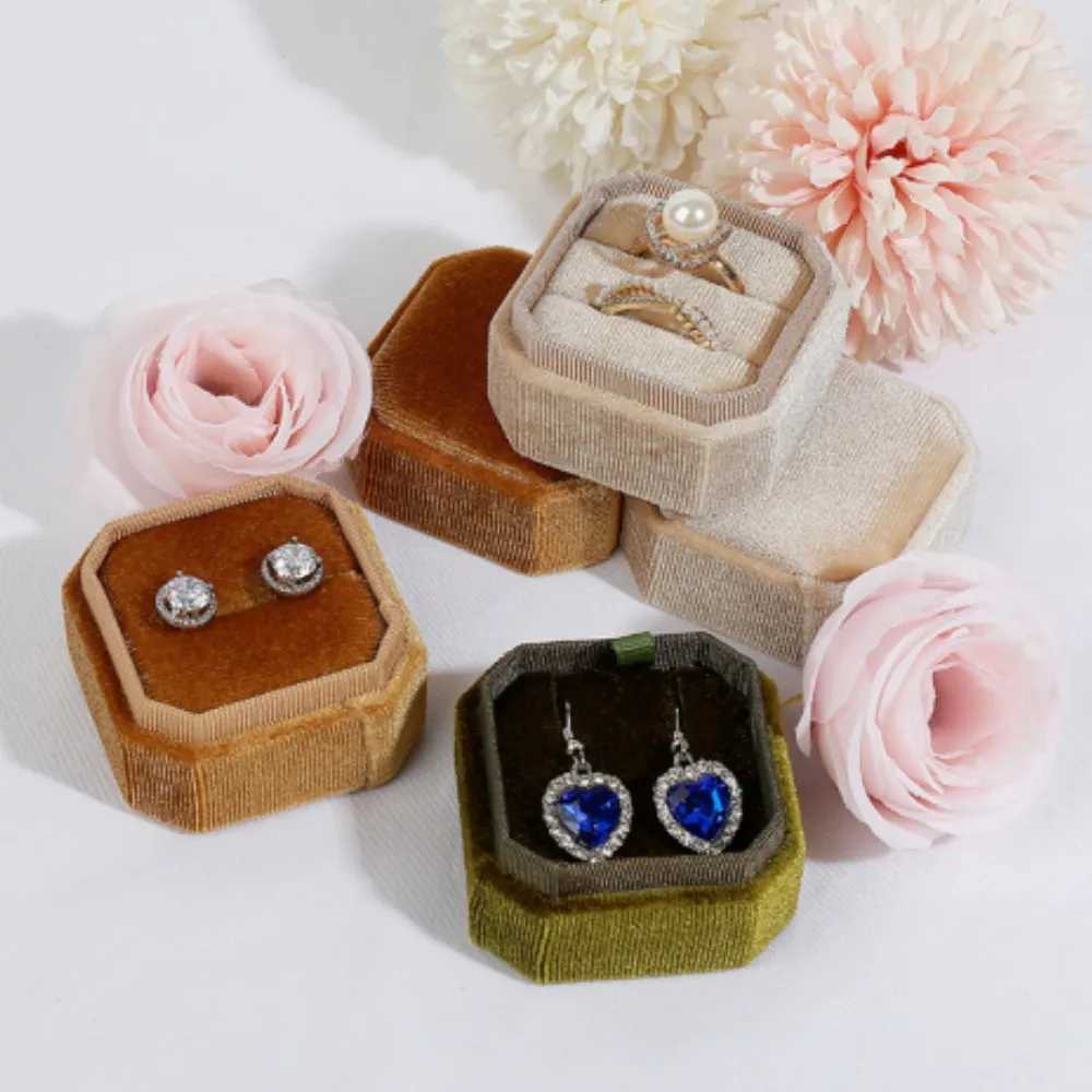 Corduroy octagonal ring box for wedding engagement suggests gift ring organizers store portable vintage jewelry box wholesale W241019