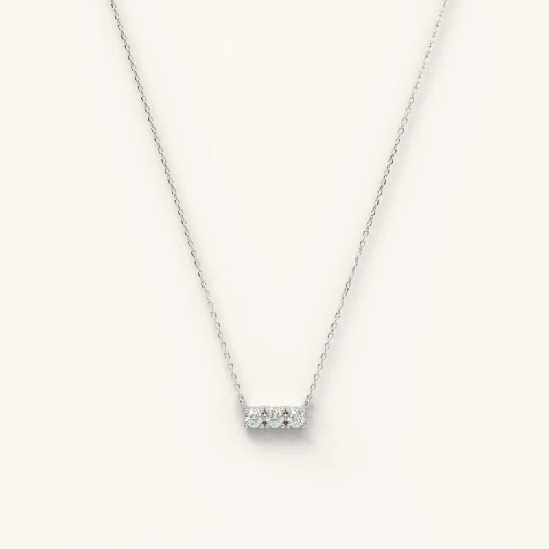 100% Diamond Pendant Necklace Suitable for Womens Round Cut 0.3 3 Stone Silver 925 Jewelry Valentines Day Gift 241018