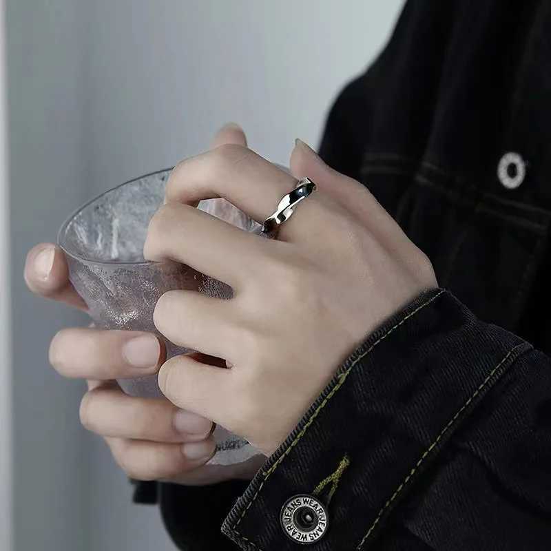 2024 mens silver solid color metal finger ring mens open ring couple engagement jewelry gift Y241019