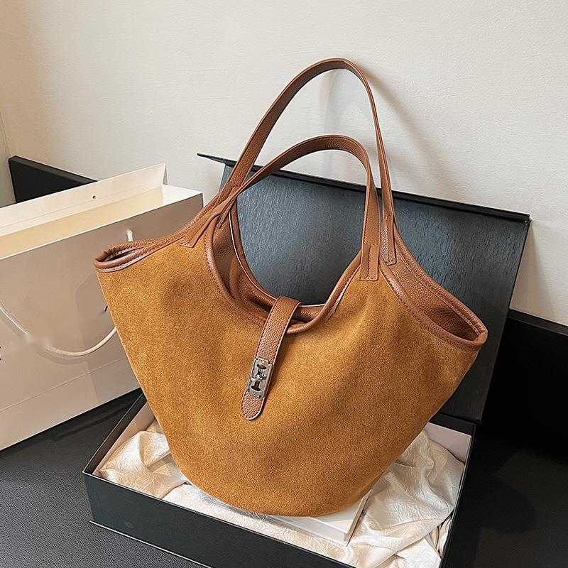 CMM Autumn and Winter Suede Bag for Women New Casual Large Capacity Shoulder Bag Commuting Tote Bag