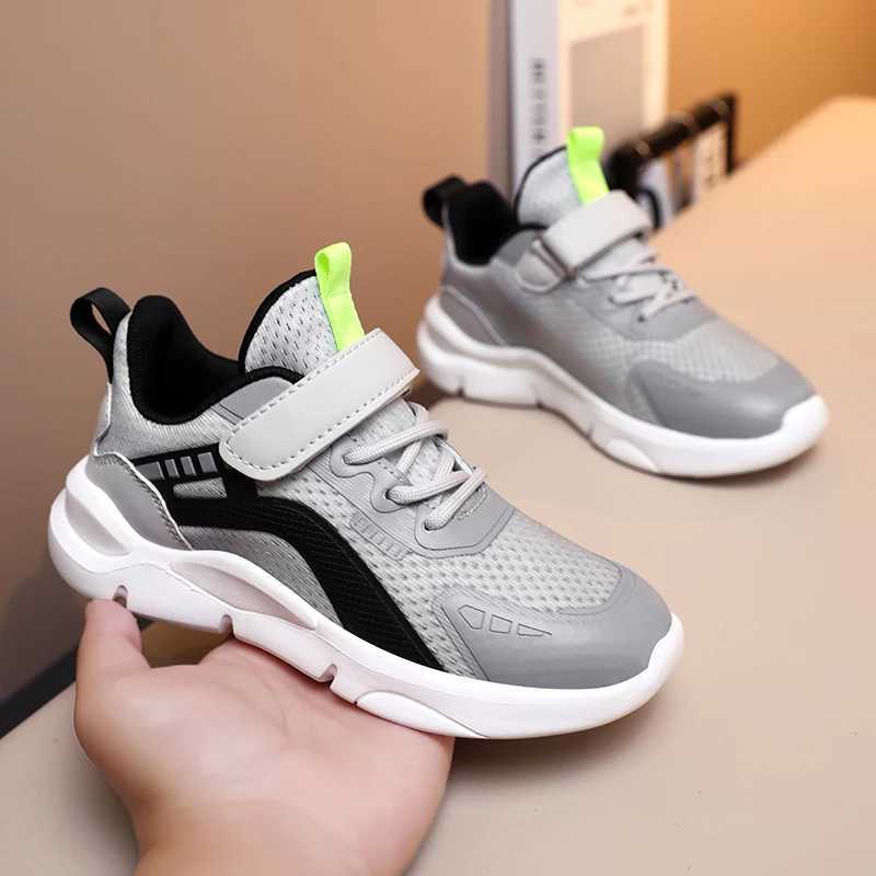 Athletic Outdoor Summer childrens sports shoes boys net breathable running sports shoes lightweight childrens casual shoes outdoor walking sports shoe
