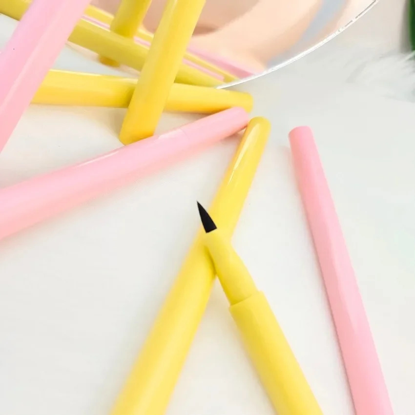 Private label single head liquid eyeliner durable waterproof color rendering fast drying customized makeup wholesale pure vegetable 241018