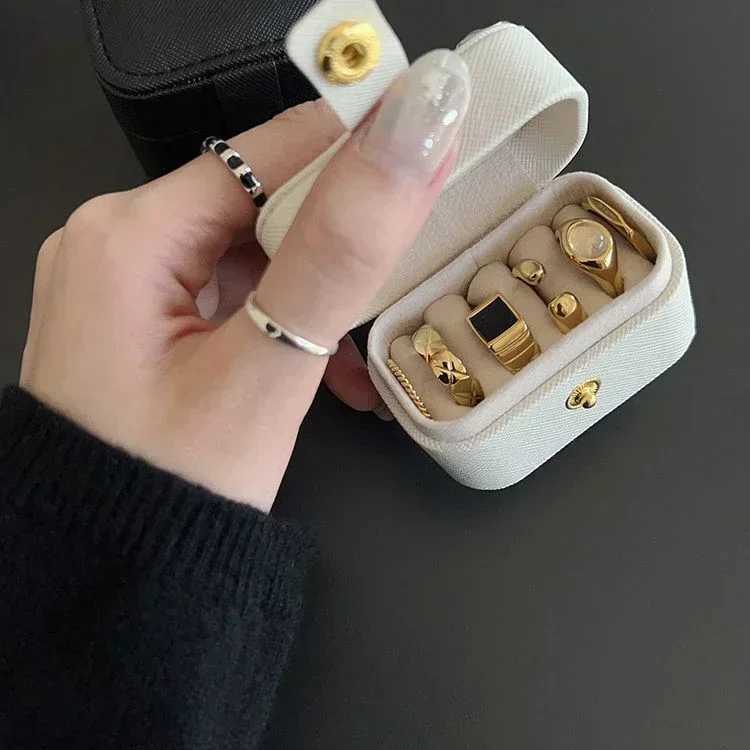 Portable Mini Jewelry Storage Bag Travel Family Simple Leather Ring Necklace Earring Storage Box Organizer Display Gift Box W241019
