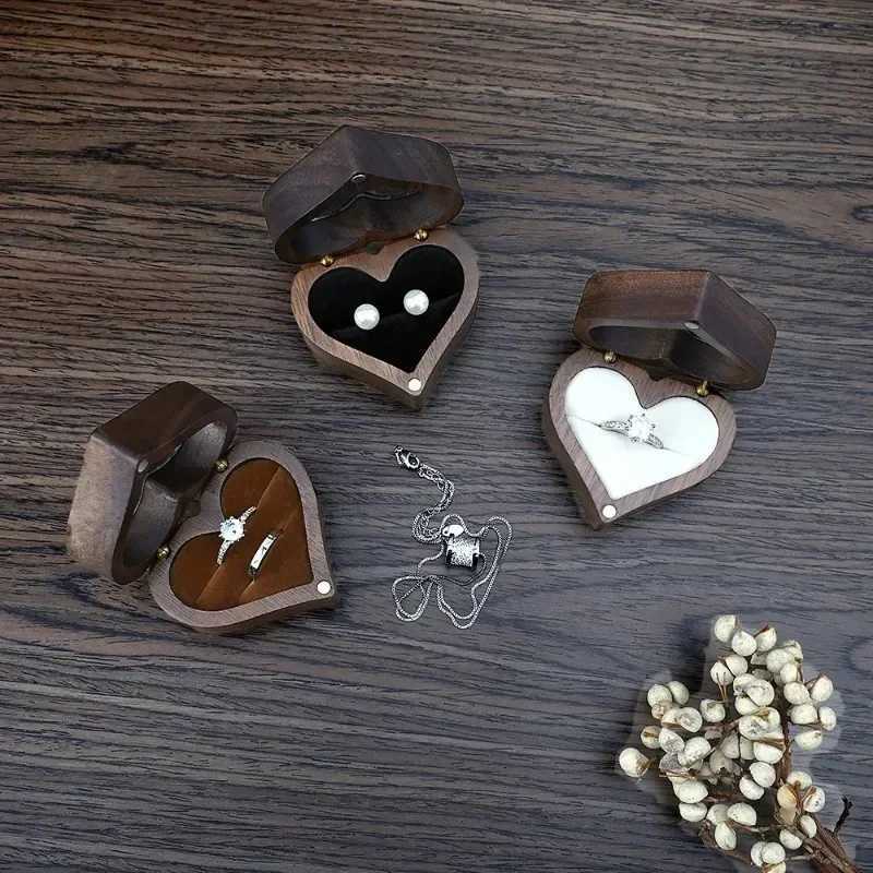 Classic heart-shaped wedding ceremony ring box walnut bead treasure box recommended for wedding jewelry storage organizer ring box W241019