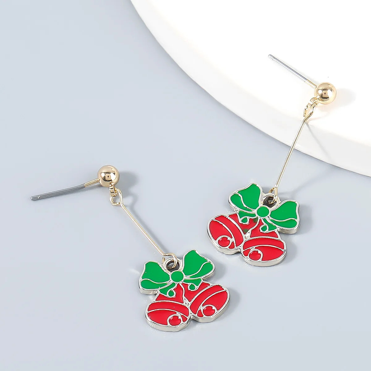 Alloy Dripping Oil Christmas Bell Earrings Suitable for Female Santa Claus Creative Red and Yellow Stud Earrings Jewelry Gifts Wholesale 241018
