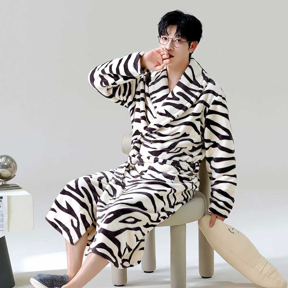 Casual Cartoon Dinosaur Mens Bathrobe For 82.5kg Winter Thicken Plush Double Warm Shower Robe Comfortable Soft V Neck SleepwearXJ241018