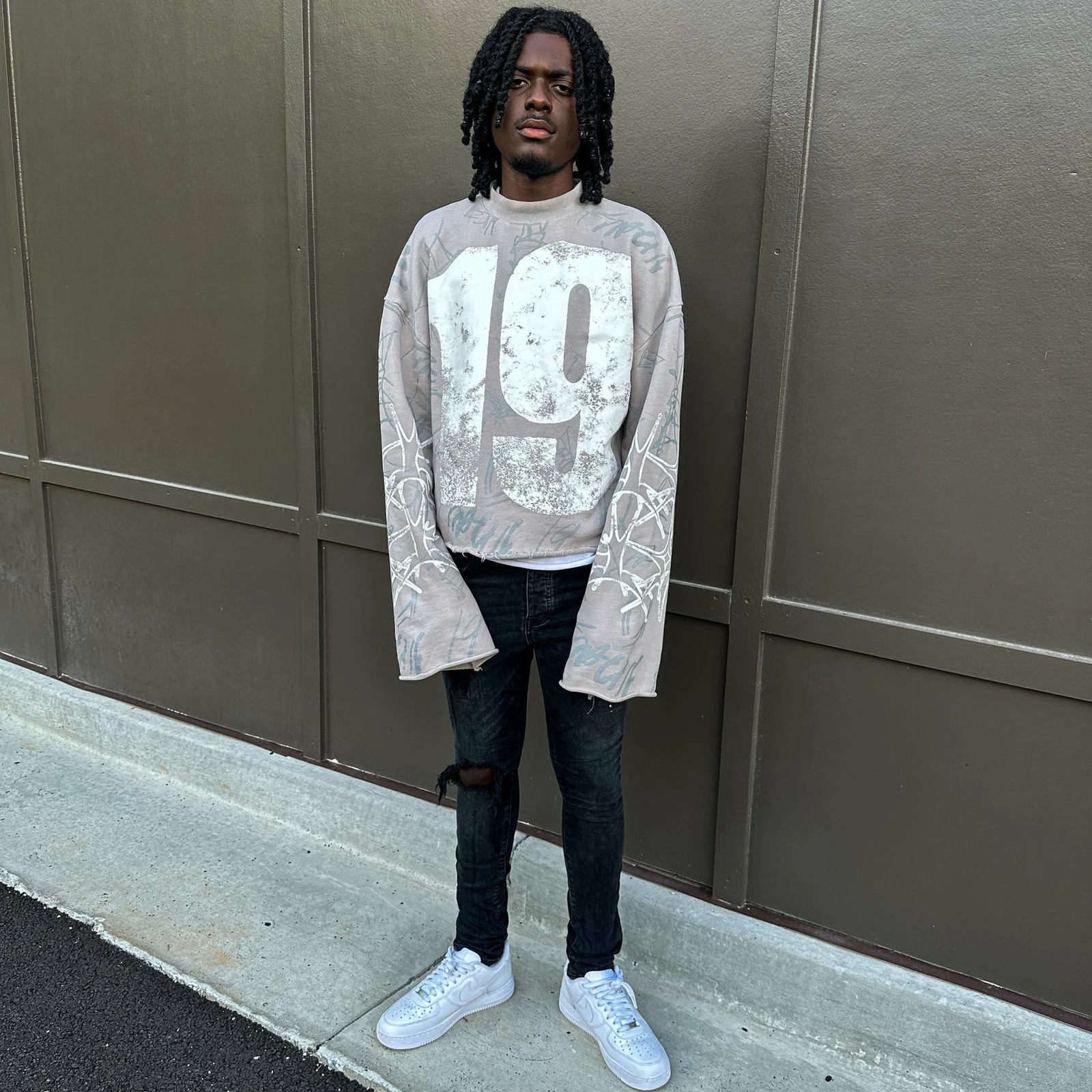 Y2K fashion long sleeved T-shirt mens Harajuku hip-hop graffiti style graphic printing oversized top autumn Gothic clothing 241019