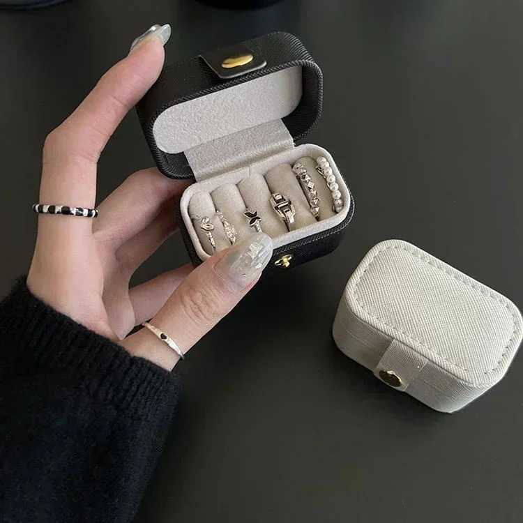 Portable Mini Jewelry Storage Bag Travel Family Simple Leather Ring Necklace Earring Storage Box Organizer Display Gift Box W241019