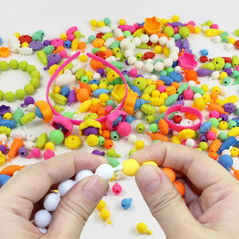 Pop Art beads are clipped together for childrens jewelry fashion kits DIY necklaces and bracelets crafts birthday toys gifts childrens beads 241018