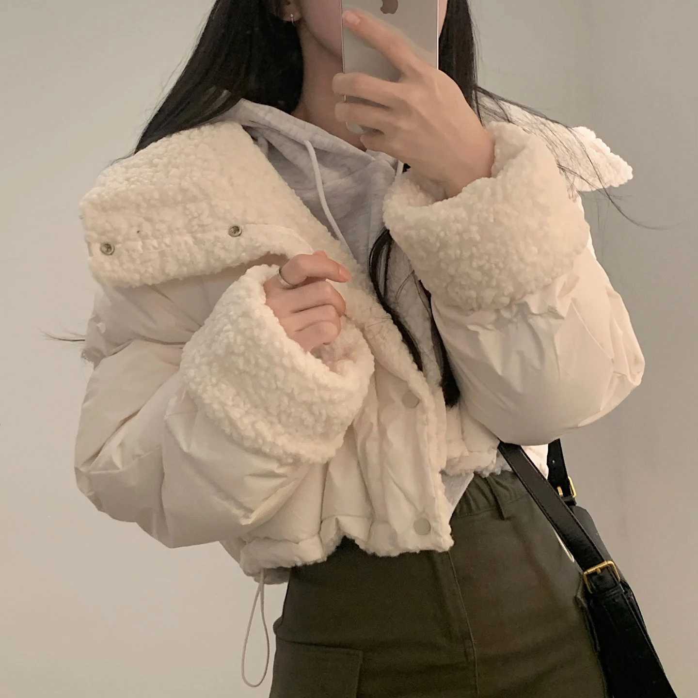 Women's Down Parkas Womens short cotton jacket single breasted lapel sheepskin velvet jacket autumn thick warm cotton jacket Y241019EGJ4