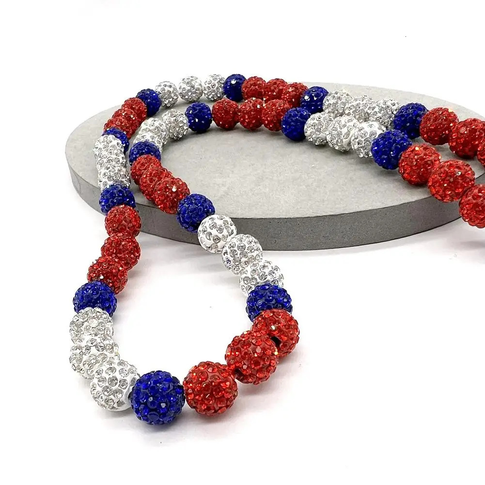 Mixed color crystal rhinestone bead necklace clay circular disco bead necklace necklace for athletes and music enthusiasts 241018